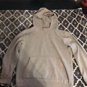 60%cotton 40%polyester.non noticeable bleach spots